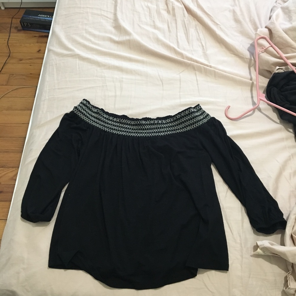 Off shoulders top!